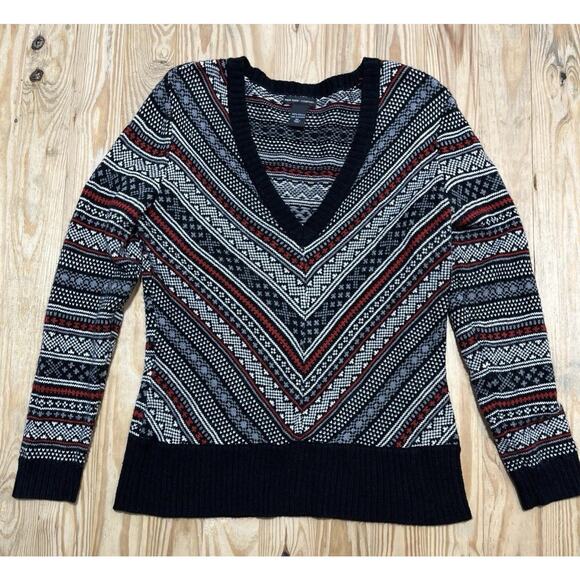 New York And Company Nordic V Neck Sweater Size XL - Picture 1 of 7